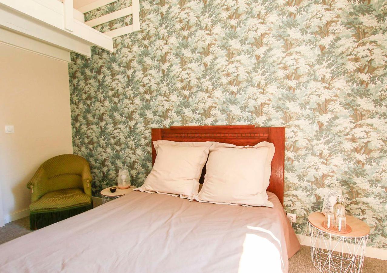 Domaine De Bauzit Bed & Breakfast Vals-pres-le-Puy Eksteriør bilde