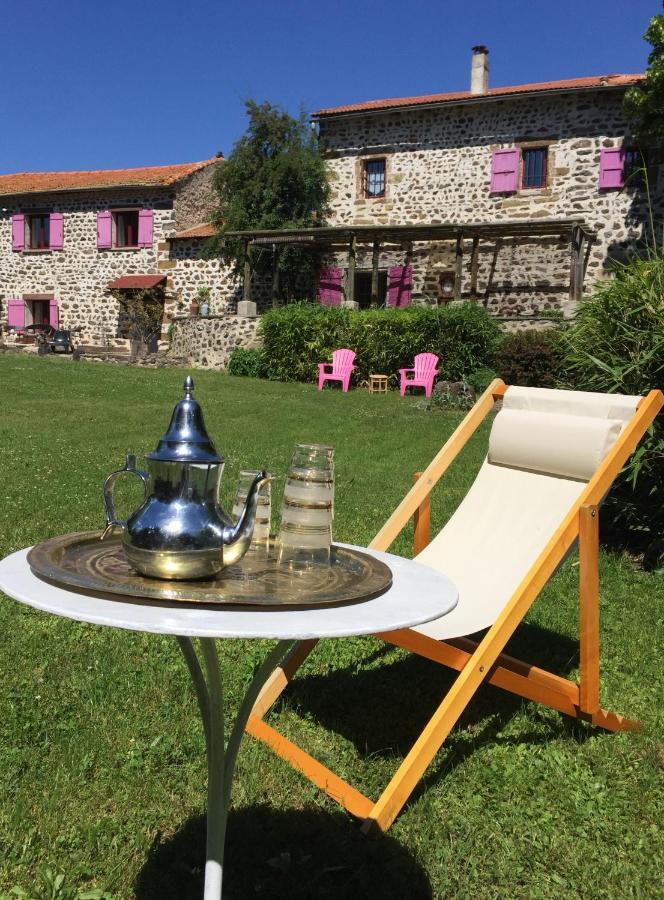 Domaine De Bauzit Bed & Breakfast Vals-pres-le-Puy Eksteriør bilde